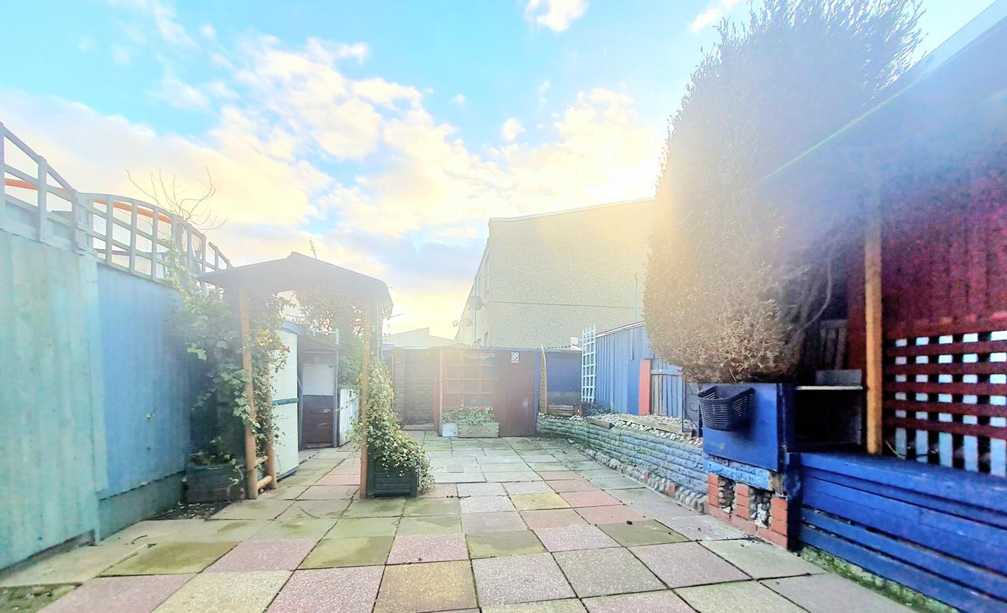 Havering Cosy Luxurious 3 Bedroom House, Free Parking, Free Wifi, Private Garden, Free Netflix מראה חיצוני תמונה